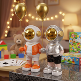 Astronaut Balloon Statue